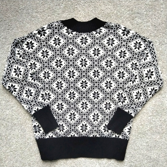 NWT M Brooks Brothers Wool V-Neck Nordic Alpine Black and White Sweater NEW - Picture 2 of 11